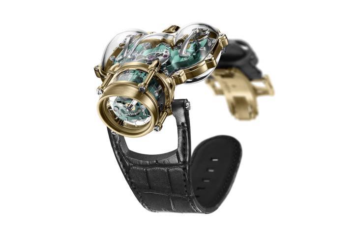 MB&F introduce el Horological Machine N°9 ‘Sapphire Vision'