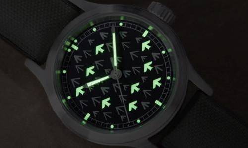 Atom Moore and EOT Watches presentan el “Fat Arrow Watch”