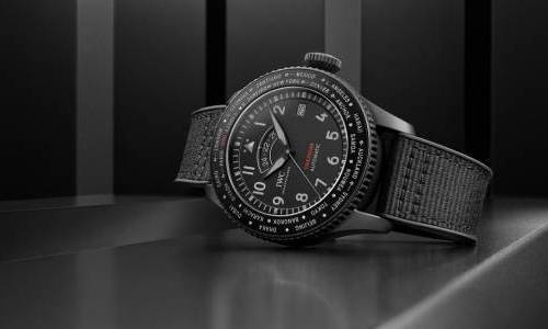 IWC lanza los relojes Top Gun Pilot en Ceratanium®