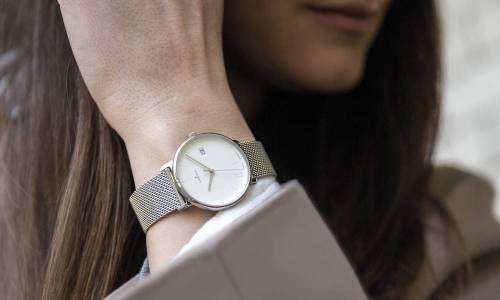 Junghans Form Damen, elegantemente sencillo